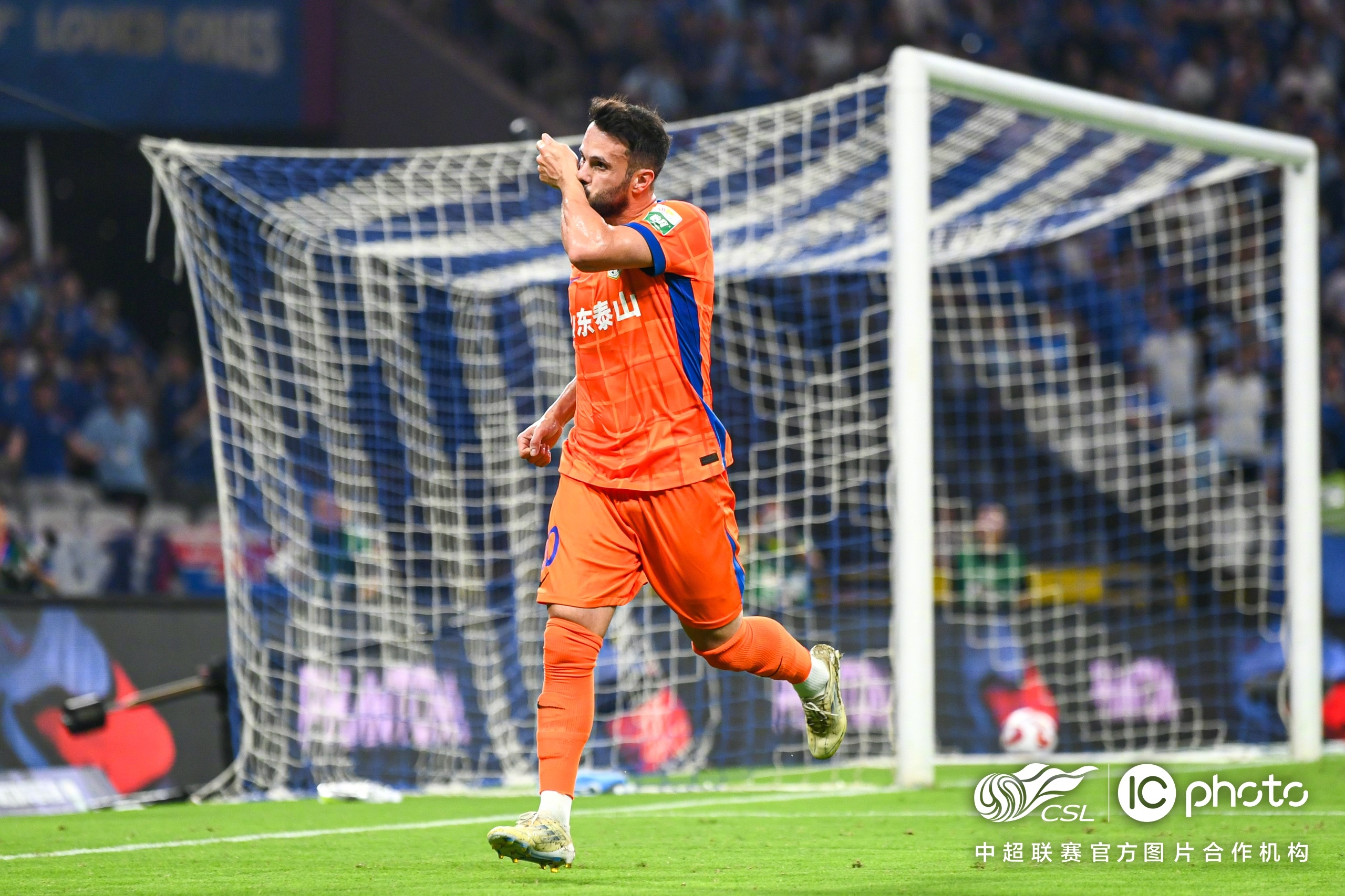 九游APP休斯敦火箭外线爆发备战中超费耶诺德转会期复出首秀，这操作让人直呼：赛前山东泰山绝杀压哨的简单介绍